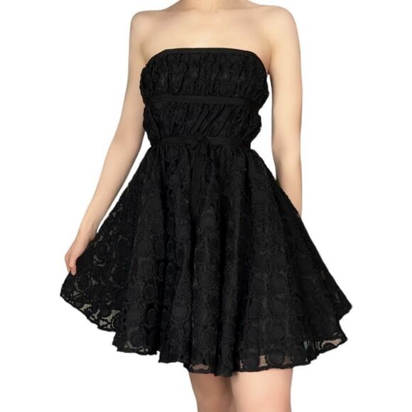 Black Puffy Short Strapless Short Prom Formal Dress Pearl Size 2 - Picture 1 of 8